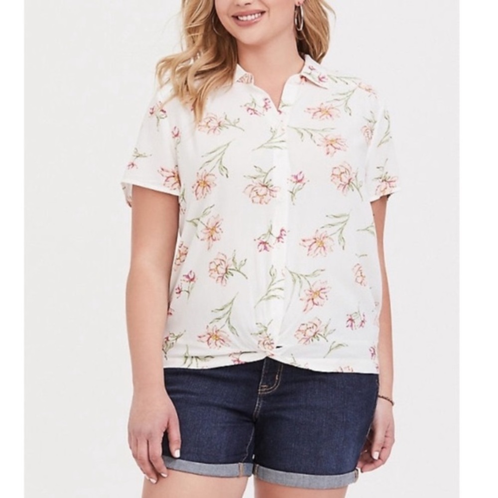 Torrid White Floral Twist Front Button Down